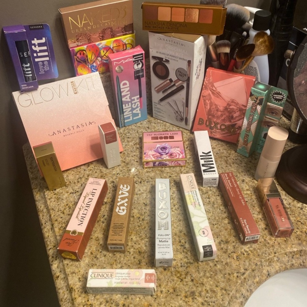 MASSIVE high end makeup  BUNDLE - VALUED AT $583
